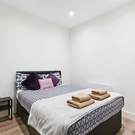 Mondial Apartments At Heathrow Harmondsworth Exteriör bild