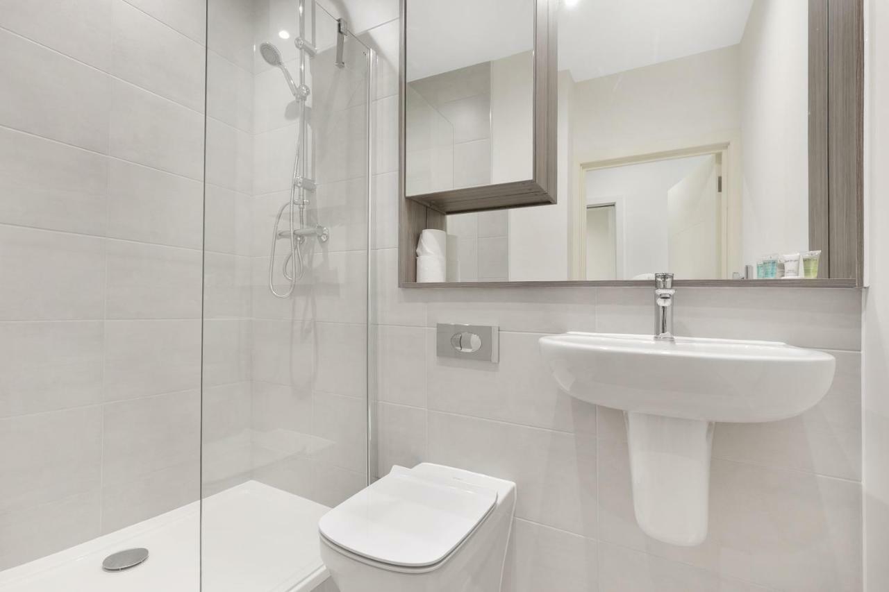 Mondial Apartments At Heathrow Harmondsworth Exteriör bild