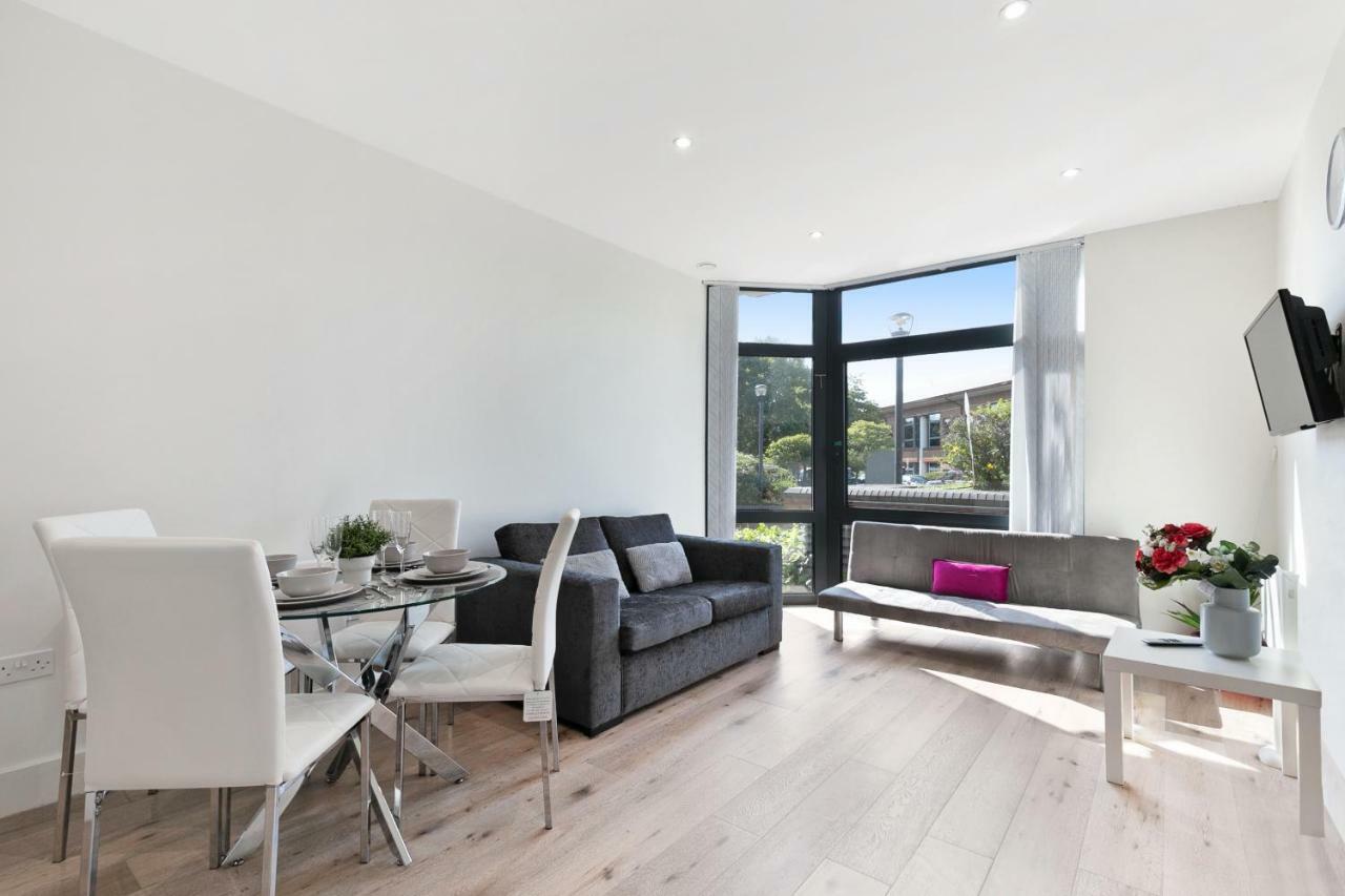 Mondial Apartments At Heathrow Harmondsworth Exteriör bild