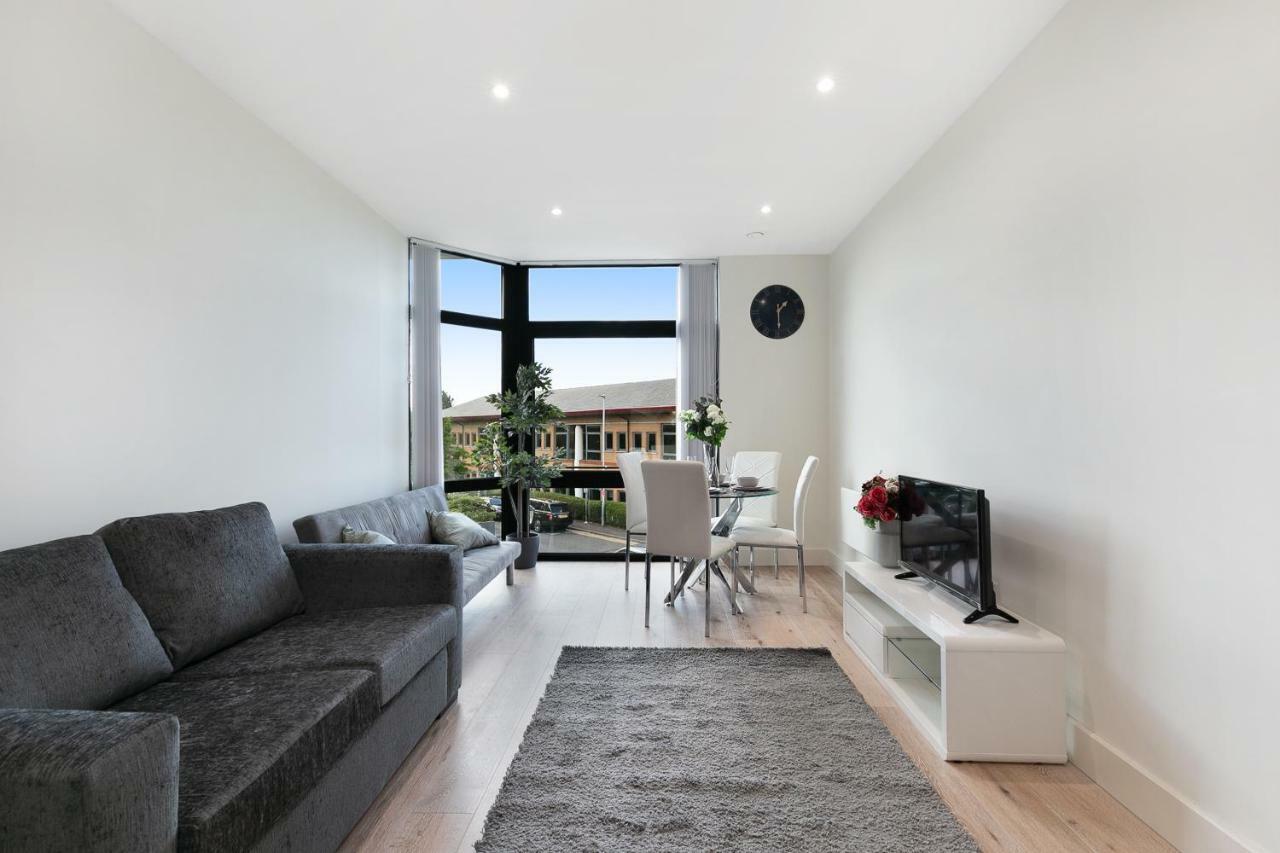 Mondial Apartments At Heathrow Harmondsworth Exteriör bild