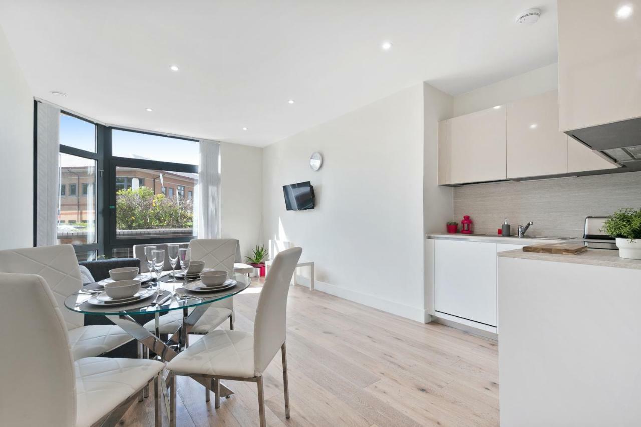 Mondial Apartments At Heathrow Harmondsworth Exteriör bild