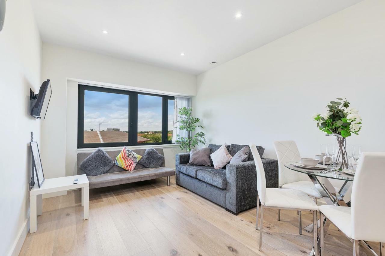 Mondial Apartments At Heathrow Harmondsworth Exteriör bild