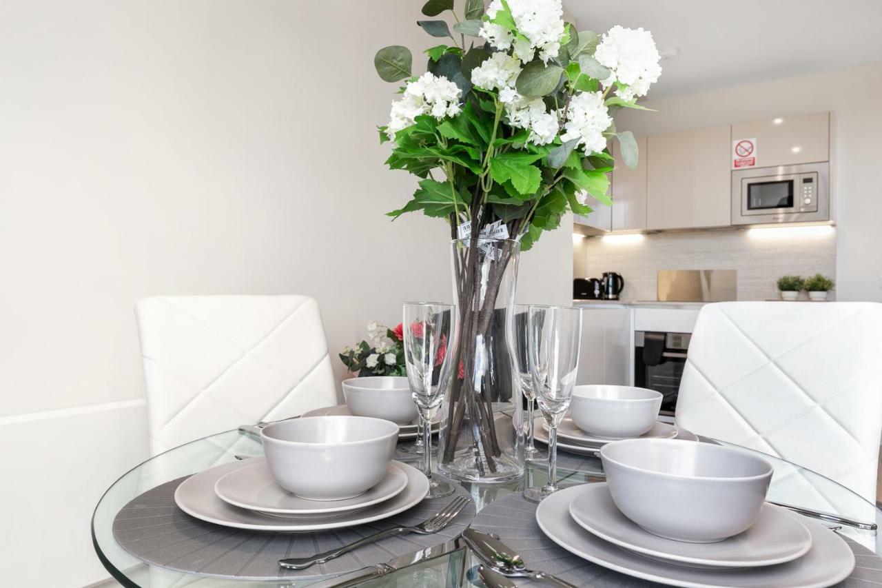 Mondial Apartments At Heathrow Harmondsworth Exteriör bild