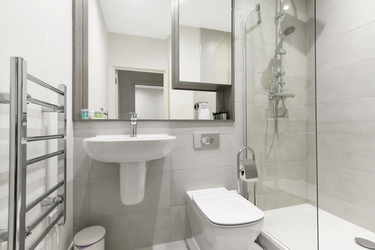 Mondial Apartments At Heathrow Harmondsworth Exteriör bild