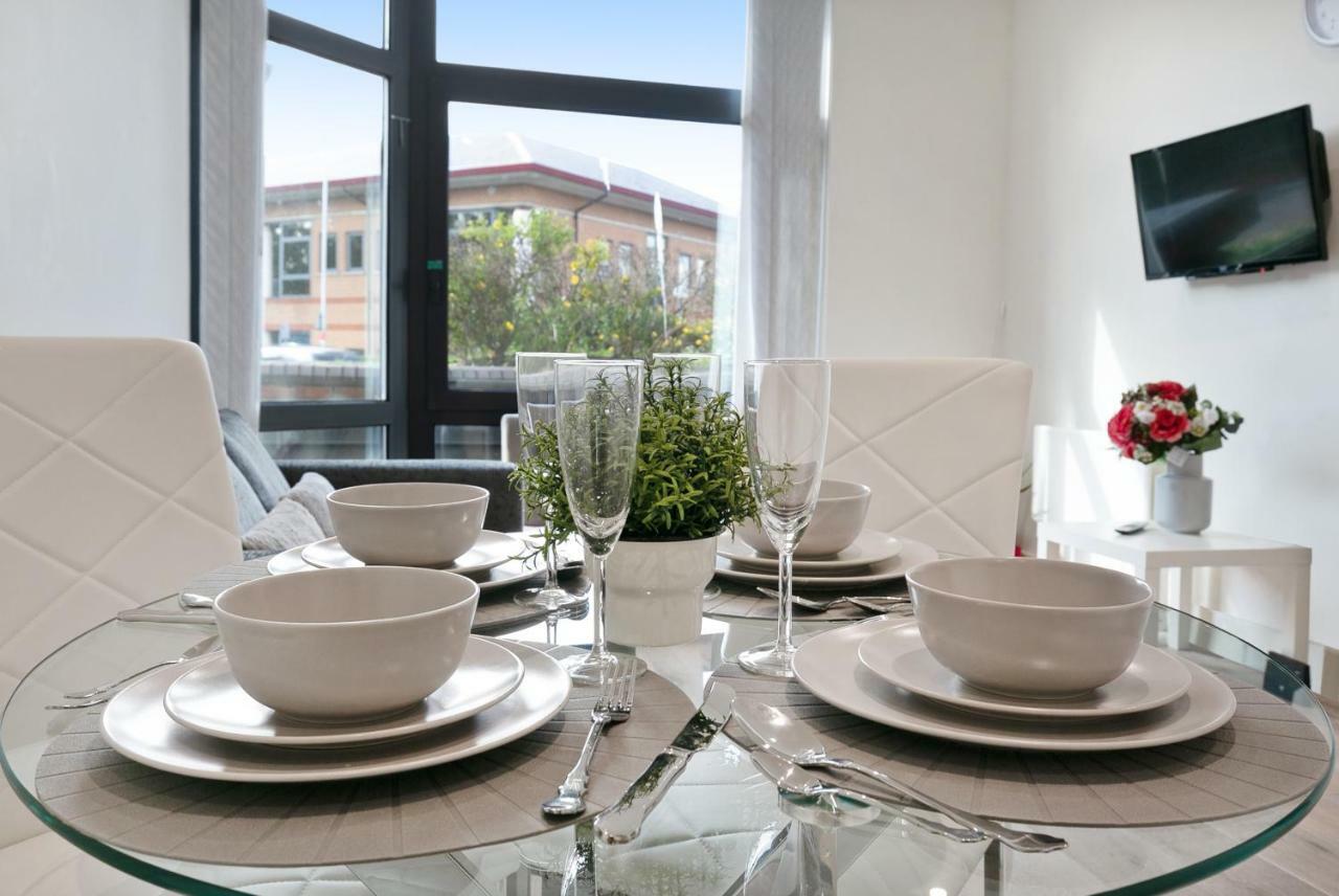 Mondial Apartments At Heathrow Harmondsworth Exteriör bild